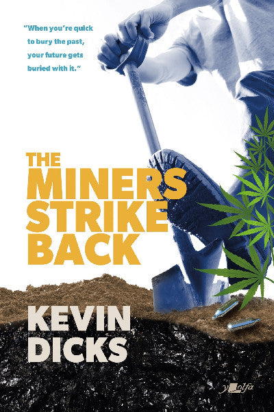 Clawr llyfr / Book cover: The Miners Strike Back