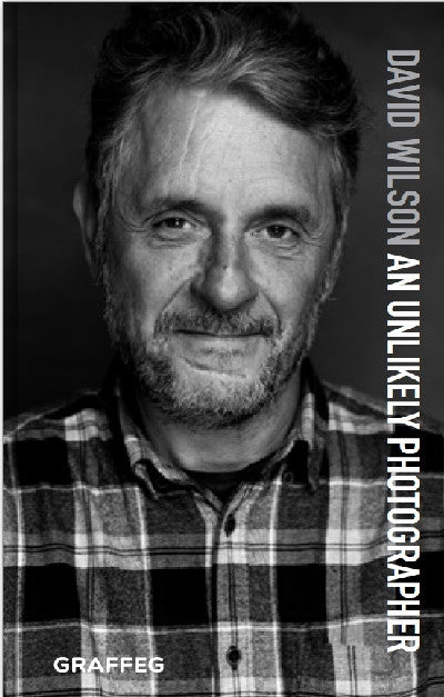 Clawr llyfr / Book cover: An Unlikely Photographer