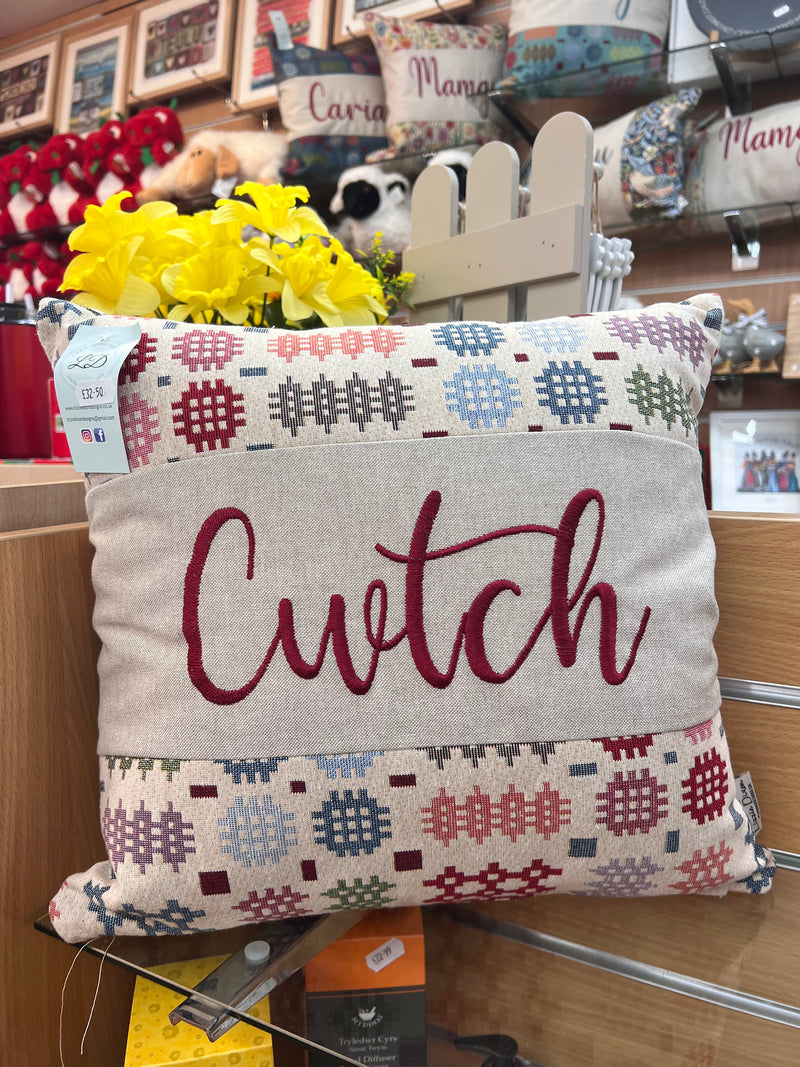 Clustog Cwtch