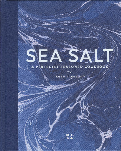 Clawr llyfr / Book cover: Sea Salt: A Perfectly Seasoned Cookbook