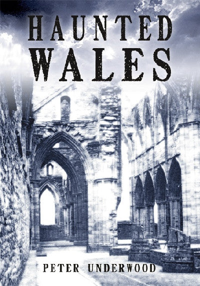 Clawr llyfr / Book cover: Haunted Wales