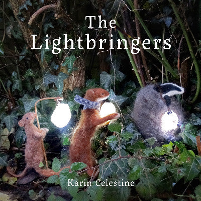 Clawr llyfr / Book cover: The Lightbringers