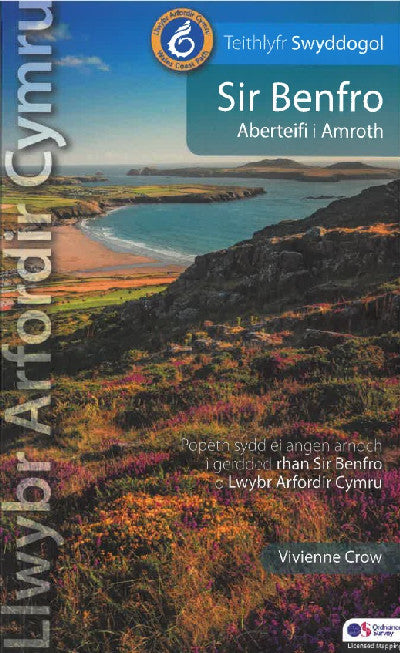 Clawr llyfr / Book cover: Llwybr Arfordir Cymru: Sir Benfro - Aberteifi i Amroth - Teithlyfr Swyddogol