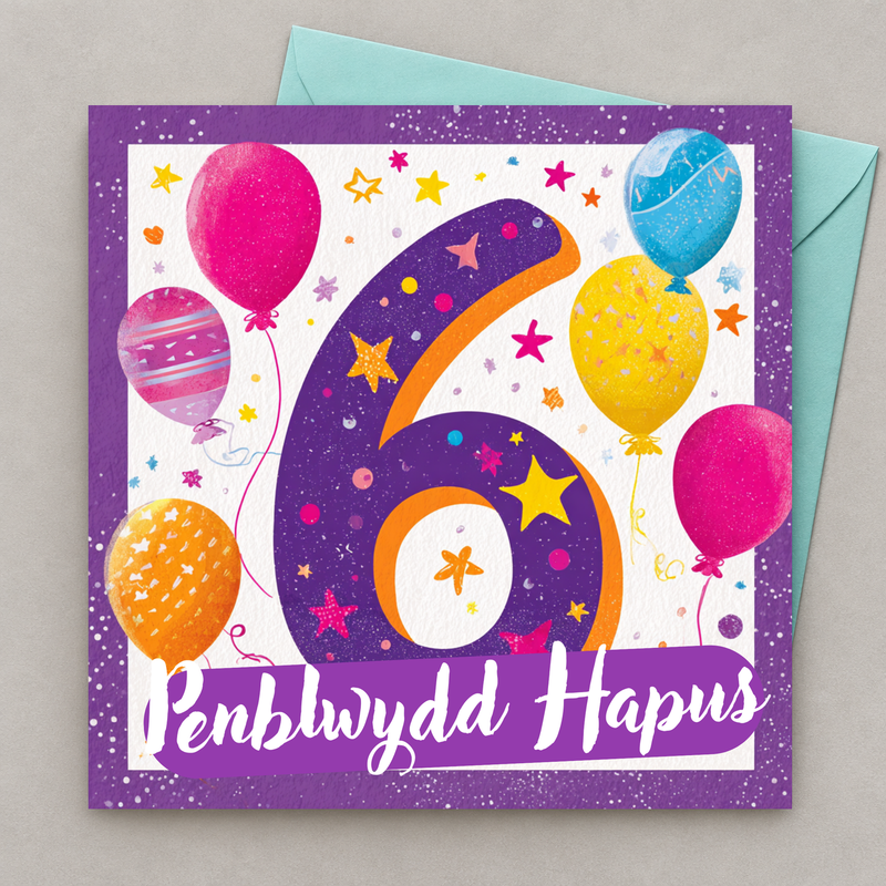 Cerdyn pen-blwydd 6 oed gyda rhif 6 porffor, sêr a balwnau, yn gorwedd yn fflat gydag amlen laswyrdd